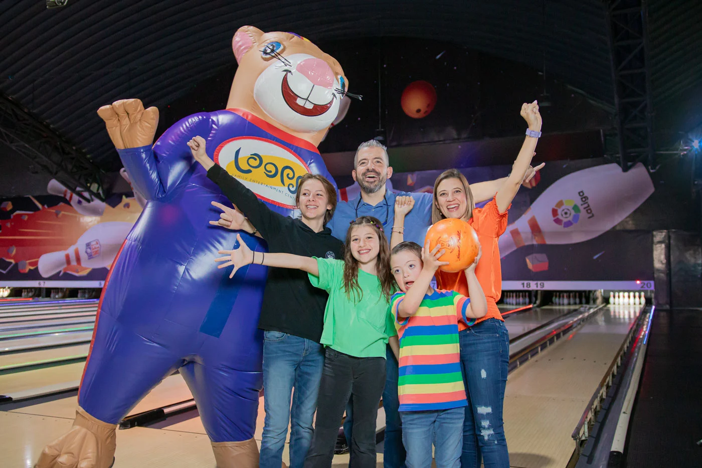 Loops Family Entertainment Center en Carretera a El Salvador